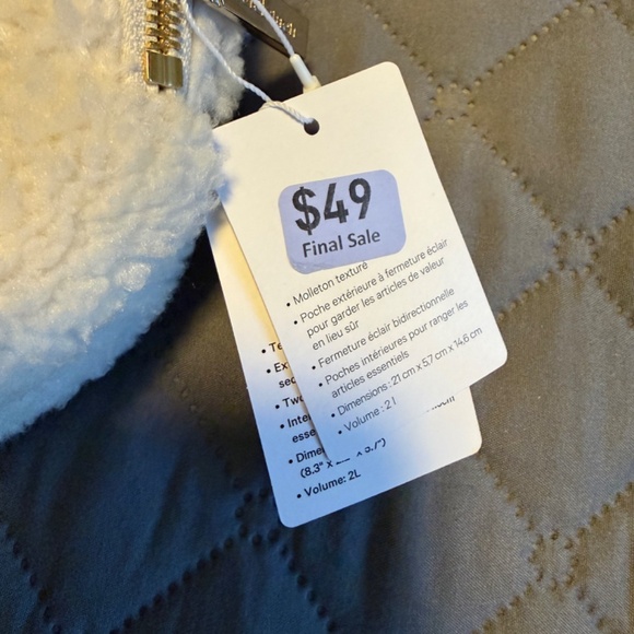 Lululemon Everywhere Belt Bag Large - White Fleece with Gold Accents - Picture 4 of 6